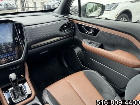 Used 2025 Subaru Forester Touring AWD/4WD image 16