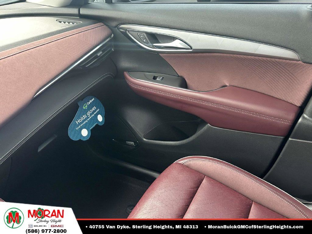 Certified 2025 Buick Envision Sport Touring AWD/4WD image 32