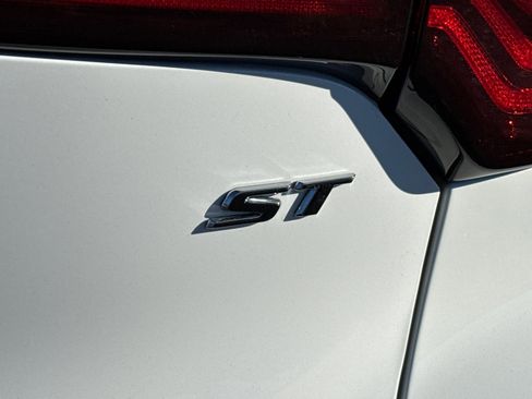 Used 2024 Buick Encore GX Sport Touring image 37