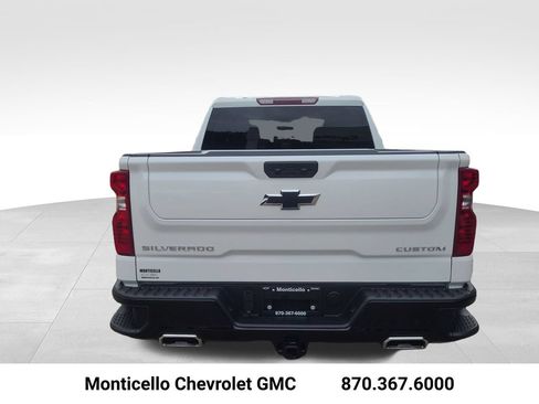 New 2026 Chevrolet Silverado 1500 Custom Trail Boss AWD/4WD image 4
