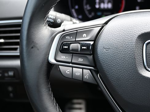 Used 2022 Honda Accord Sport image 29