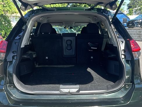 Used 2018 Nissan Rogue SV AWD/4WD image 7