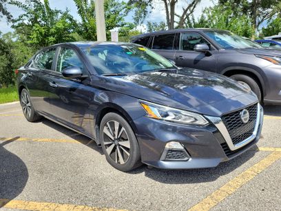Used 2021 Nissan Altima 2.5 SV