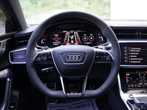 Used 2022 Audi RS 7 Sportback AWD/4WD image 17