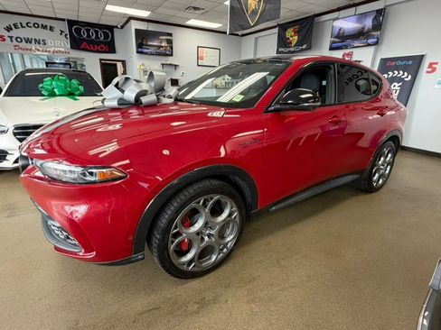 Used 2024 Alfa Romeo Tonale Veloce AWD/4WD image 8