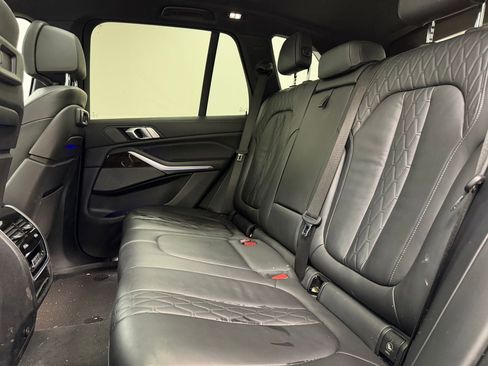 Used 2020 BMW X5 M50i image 25