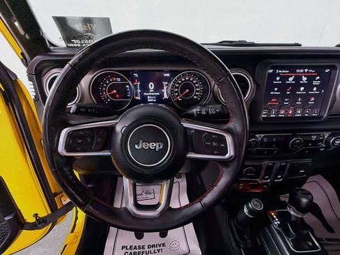 Used 2019 Jeep Wrangler Rubicon w/ Uconnect 4C Nav & Sound Group AWD/4WD image 11