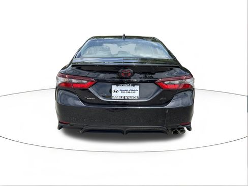 Used 2024 Toyota Camry SE w/ Convenience Package FWD image 4