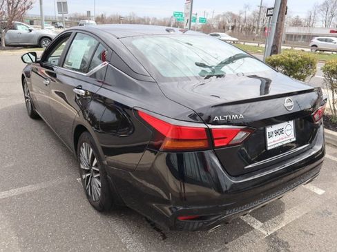 Certified 2024 Nissan Altima 2.5 SV w/ SV Premium Package image 7