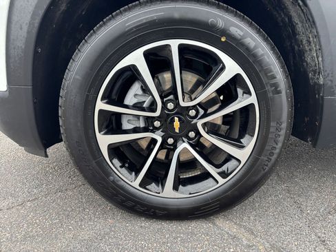 Used 2025 Chevrolet TrailBlazer LT image 29