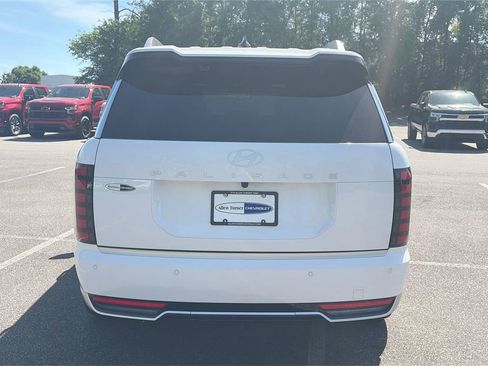 Used 2026 Hyundai Palisade Calligraphy FWD image 5