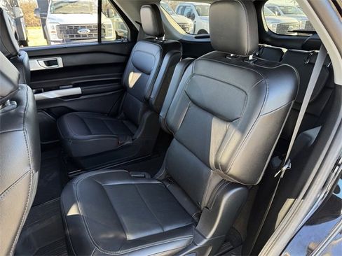Used 2023 Ford Explorer Limited w/ Limited Technology Package image 27