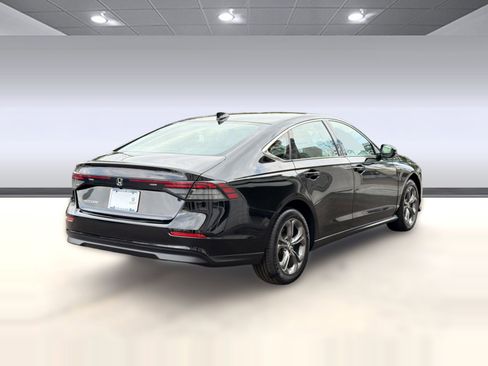 Used 2024 Honda Accord EX image 9