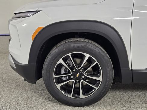 New 2026 Chevrolet TrailBlazer LT w/ LT Cold Weather Package FWD image 8