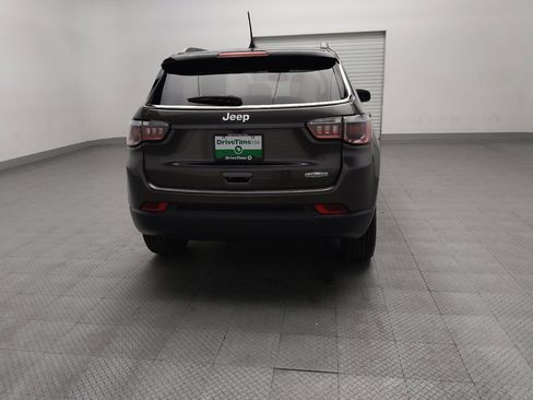 Used 2018 Jeep Compass Latitude w/ Popular Equipment Group FWD image 7