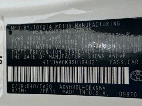 Used 2025 Toyota Camry LE image 12