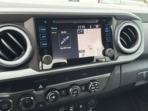 Used 2019 Toyota Tacoma TRD Off-Road image 6