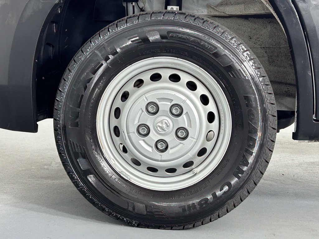 Used 2026 RAM ProMaster 2500 w/ Convenience Group FWD image 32