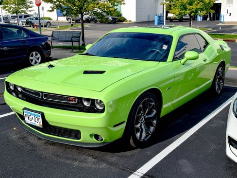 Used 2015 Dodge Challenger R/T Plus RWD image 1