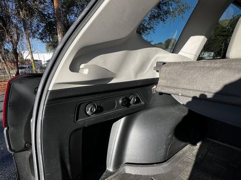 Used 2020 Subaru Forester Limited image 50