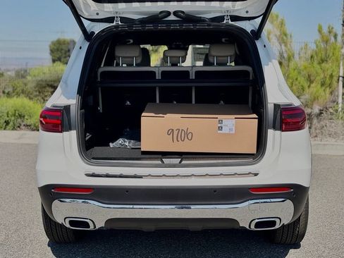 New 2026 Mercedes-Benz GLB 250 image 9