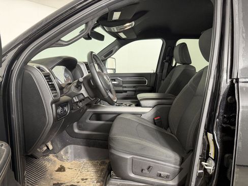 Used 2024 RAM 3500 Big Horn w/ Sport Appearance Package image 2