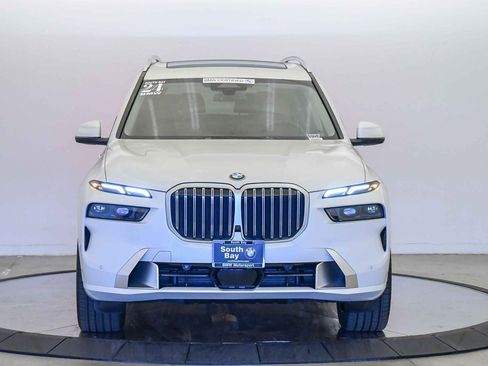 Certified 2024 BMW X7 xDrive40i w/ Premium Package image 7