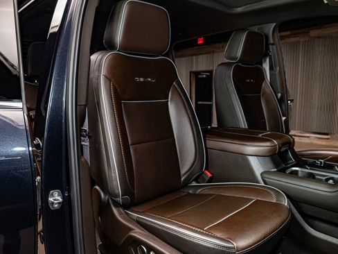 Used 2024 GMC Sierra 3500 Denali w/ Denali Reserve Package image 30