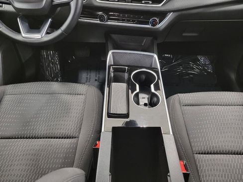 Used 2025 Chevrolet Equinox LT image 18