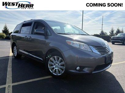 Used 2017 Toyota Sienna XLE w/ XLE Navigation Package