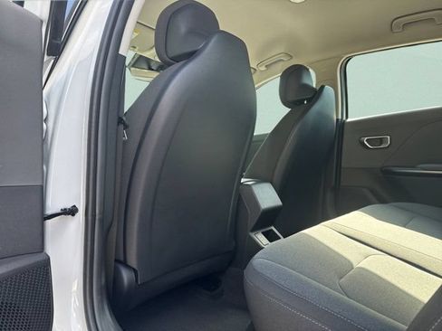 New 2026 Kia K4 FWD image 15