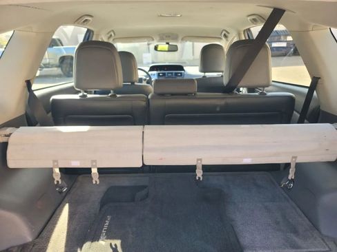 Used 2012 Toyota Prius V Five image 9
