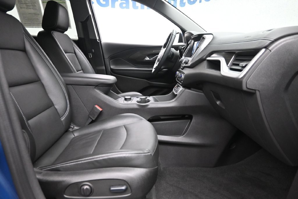 Used 2024 GMC Terrain SLT AWD/4WD image 9