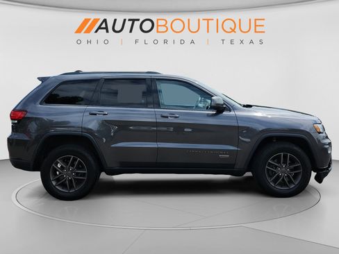 Used 2016 Jeep Grand Cherokee Laredo 75th Anniversary AWD/4WD image 6
