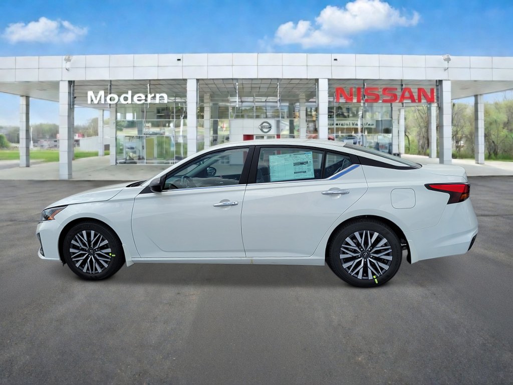 New 2026 Nissan Altima 2.5 SV FWD image 3