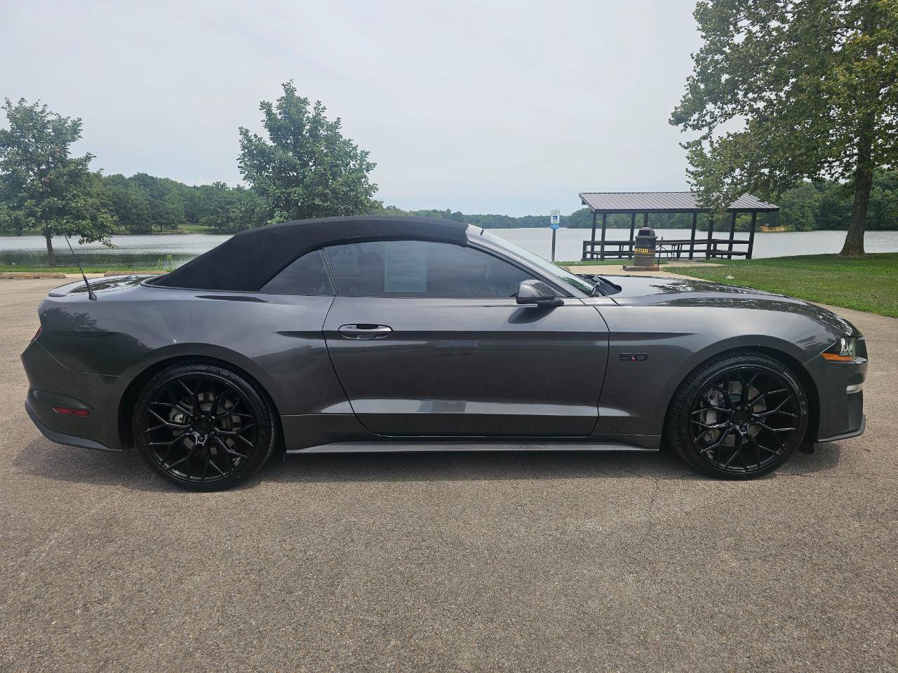 Used 2020 Ford Mustang GT Premium RWD image 3