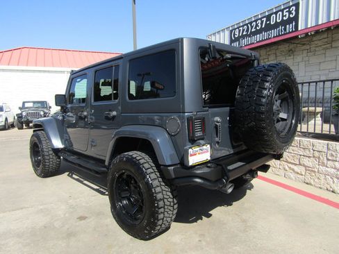 Used 2017 Jeep Wrangler Unlimited Sahara w/ Max Tow Package AWD/4WD image 3