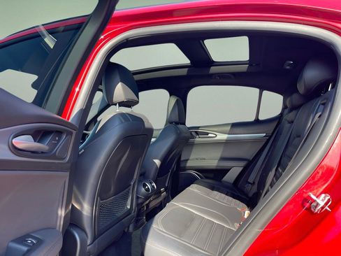 Used 2018 Alfa Romeo Stelvio Ti Sport image 13