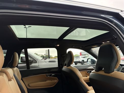 Used 2019 Volvo XC90 T6 Momentum w/ Advanced Package AWD/4WD image 14