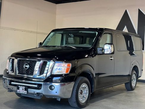Used 2017 Nissan NV 3500 SL RWD image 1
