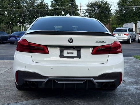 Used 2019 BMW 530e w/ M Sport Package RWD image 5