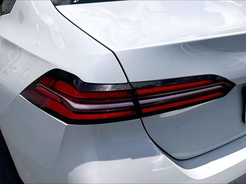 Used 2024 BMW 530i w/ Premium Package RWD image 22