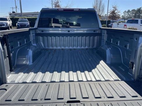 Used 2025 GMC Sierra 1500 SLT image 18