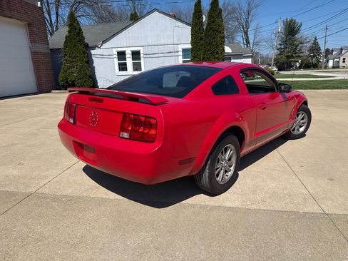 Used 2006 Ford Mustang Coupe image 6