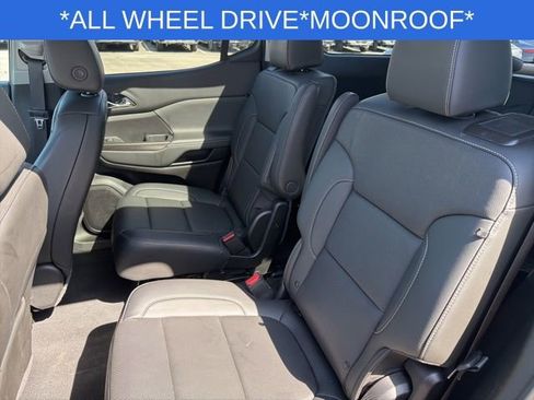 Used 2023 GMC Acadia SLT w/ Technology Package AWD/4WD image 19