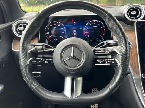 Used 2025 Mercedes-Benz GLC 300 4MATIC w/ AMG Line image 18