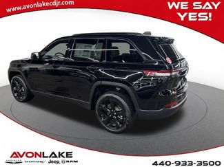 New 2025 Jeep Grand Cherokee Limited w/ Black Appearance Package video 3