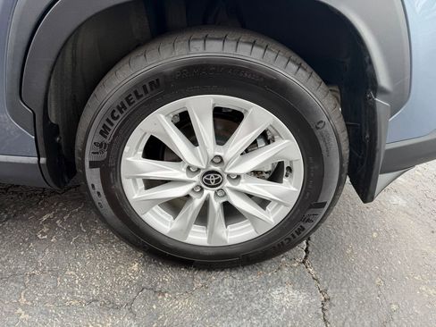 Used 2023 Toyota Corolla Cross LE image 25