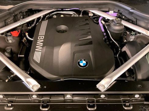 New 2026 BMW X7 xDrive40i w/ Premium Package image 17