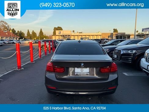 Used 2013 BMW 320i Sedan RWD image 5